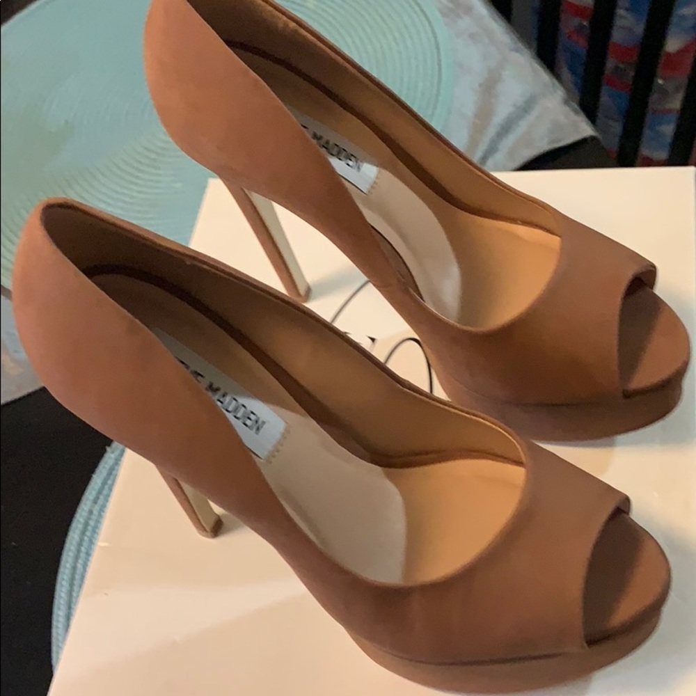Steve Madden Deanna Tan Nubuck 7.5